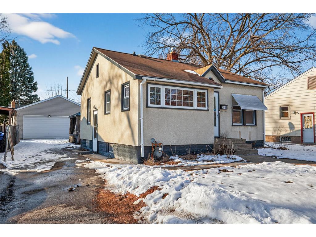2069 Manitou Avenue Saint Paul MN 55119 7012243 image1