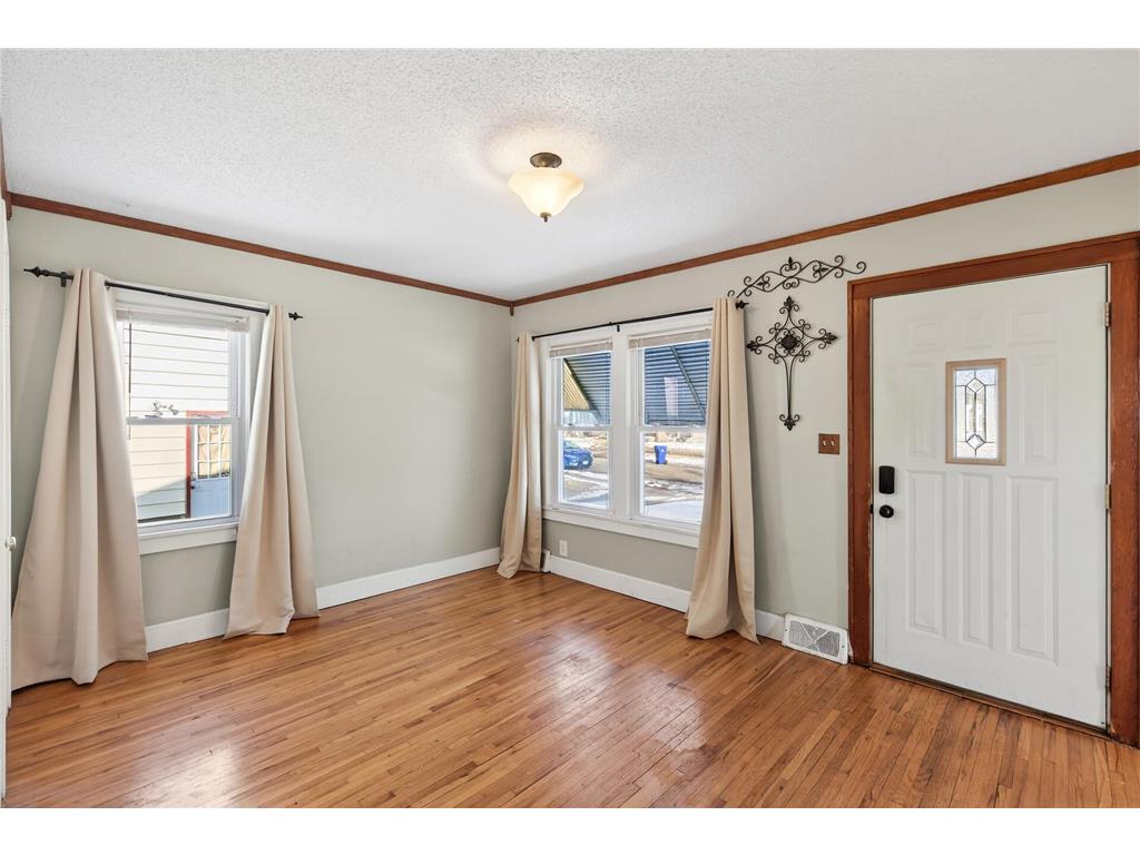 2069 Manitou Avenue Saint Paul MN 55119 7012243 image6