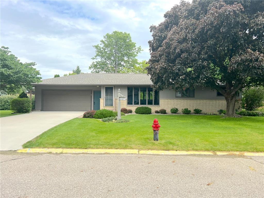 207 1st Street NE Clarks Grove MN 56016 6551527 image1