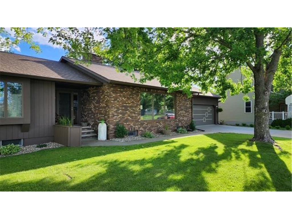 207 2nd Street NW Freeport MN 56331 6802139 image1