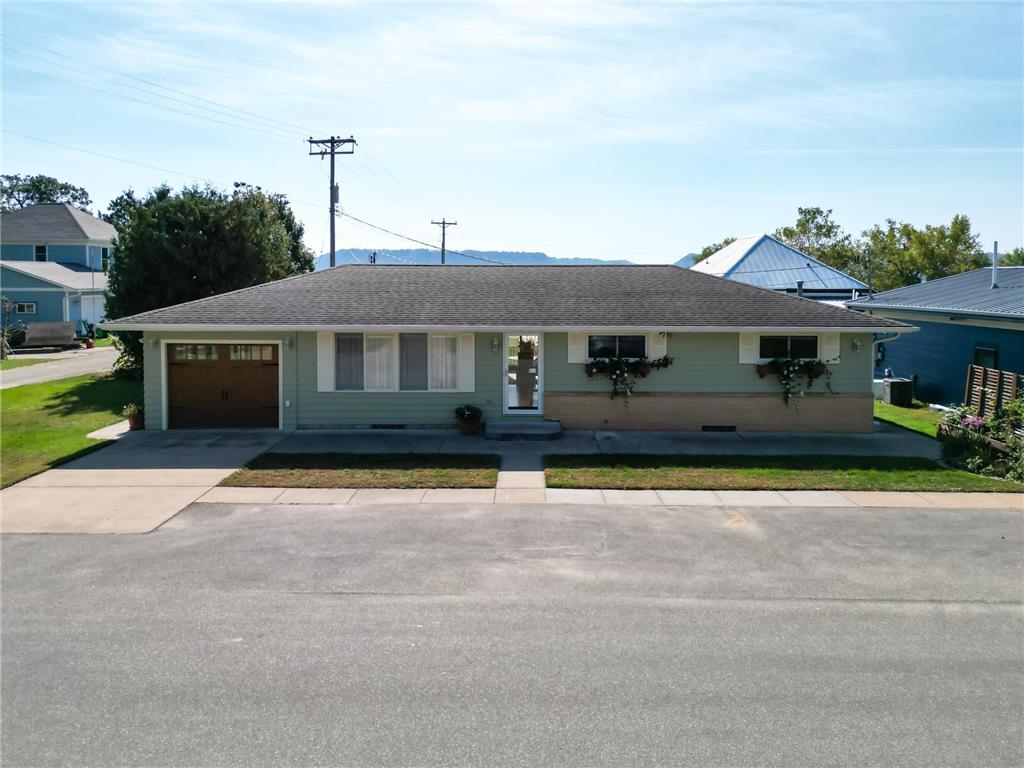 207 2nd Street Pepin WI 54759 - Lake Pepin 6800508 image1