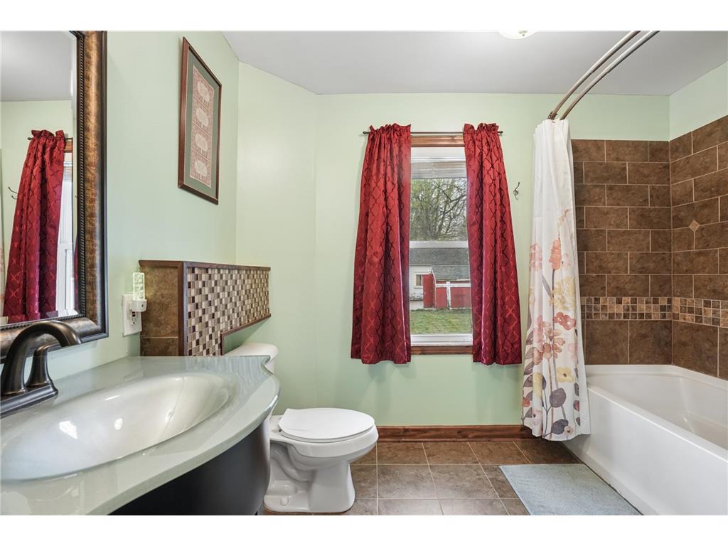 207 3rd Avenue NE Saint Cloud MN 56304 7040026 image12