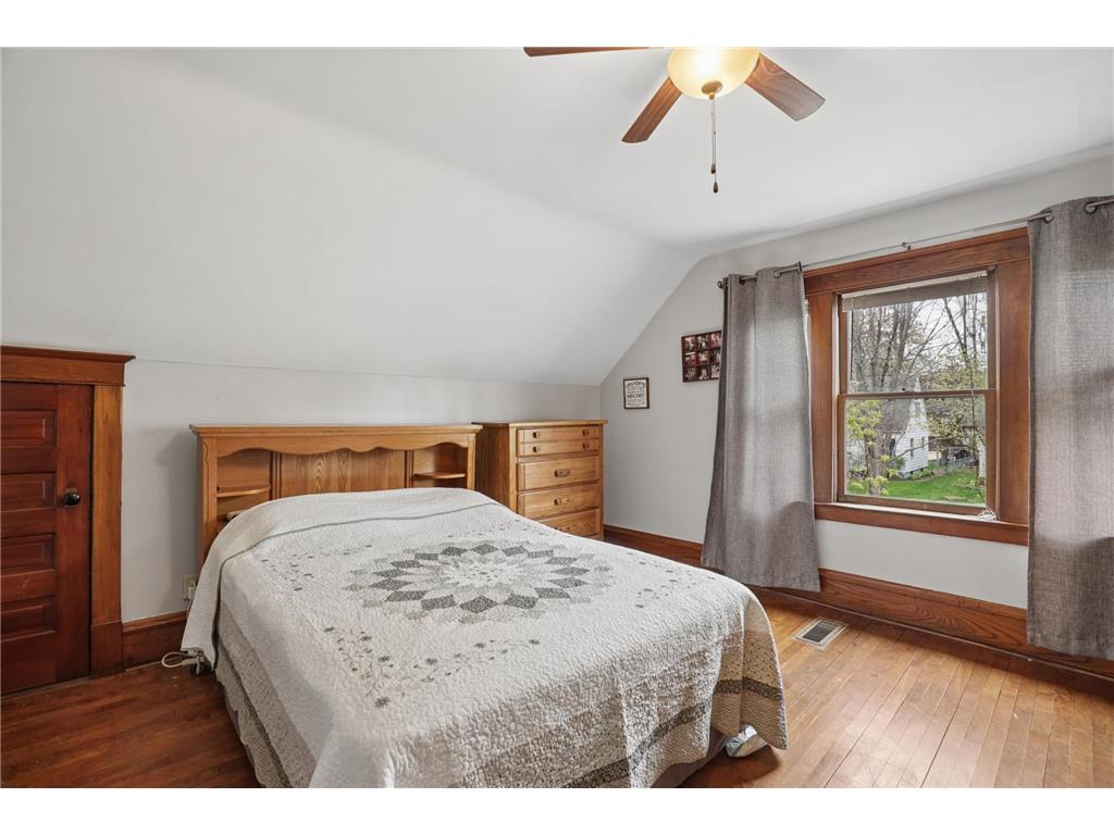 207 3rd Avenue NE Saint Cloud MN 56304 7040026 image16