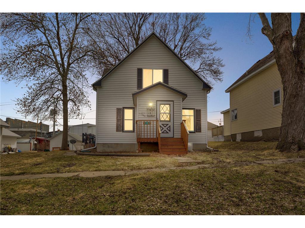 207 4th Avenue W, Ellendale, MN, 56026 MLS 6343367 Edina Realty