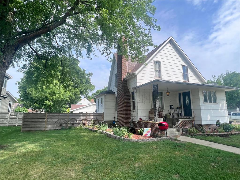 207 5th Street N, Marshall, MN, 56258 MLS 6361094 Edina Realty