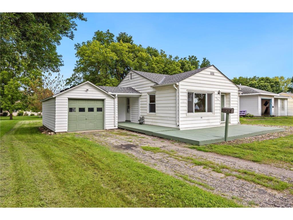 207 5th Street NE Montgomery MN 56069 6571144 image1