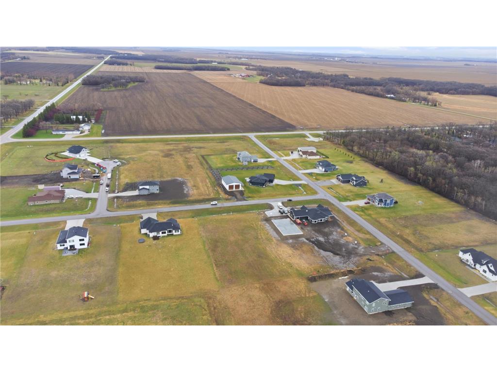 207 69th Avenue NW Moorhead MN 56560 7064986 image6