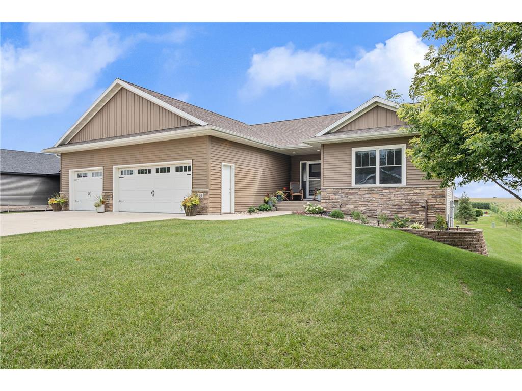 207 Bouldercrest Avenue NE Owatonna MN 55060 6777549 image1