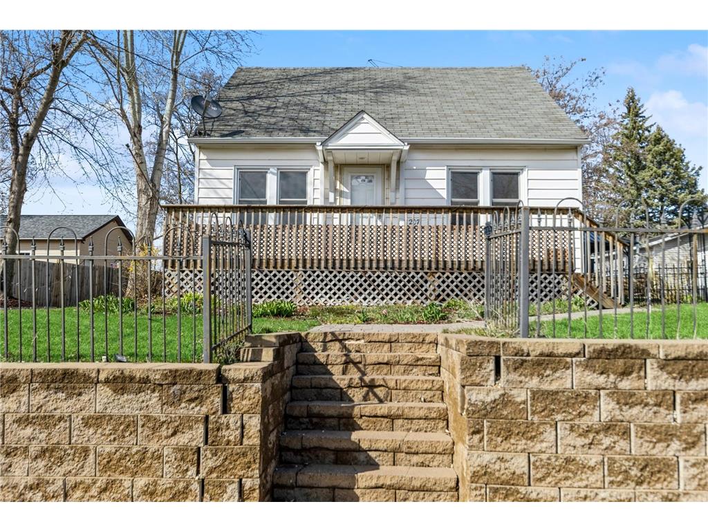 207 Boulevard Avenue NE Montgomery MN 56069 6506861 image1