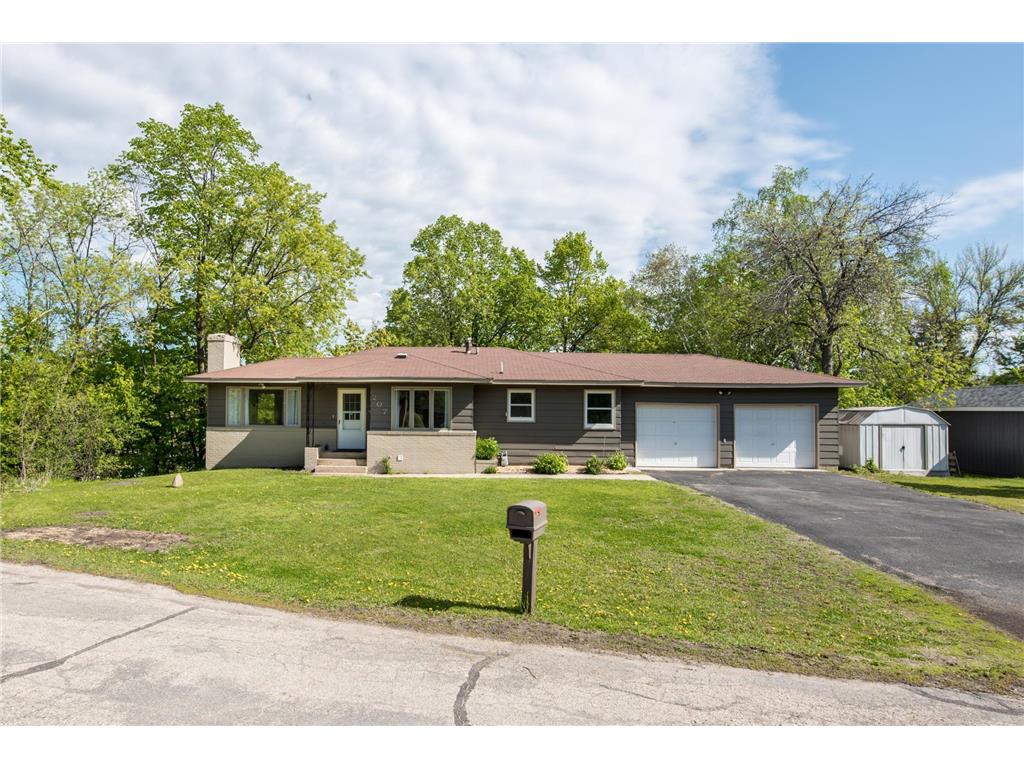 207 Country Club Heights NW Alexandria MN 56308 - Darling Lake 6500838 image1