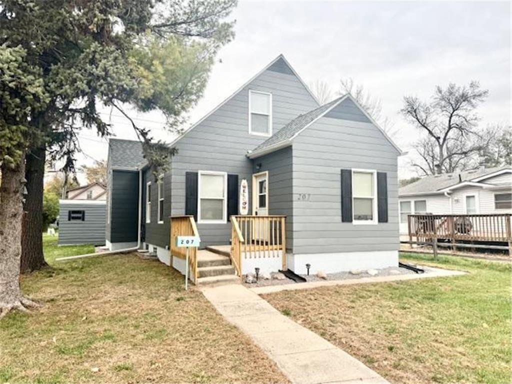 207 E Broadway Street Redwood Falls MN 56283 6789560 image1
