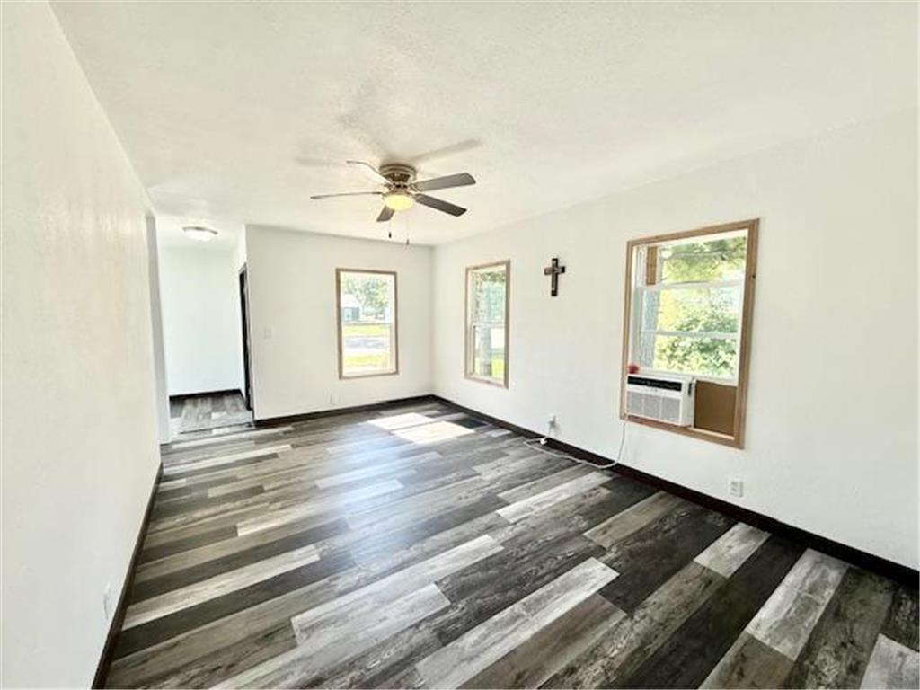 207 E Broadway Street Redwood Falls MN 56283 6789560 image6