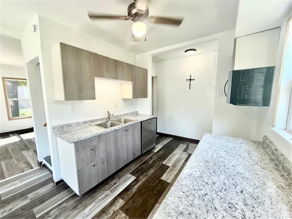 207 E Broadway Street Redwood Falls MN 56283 6789560 image8