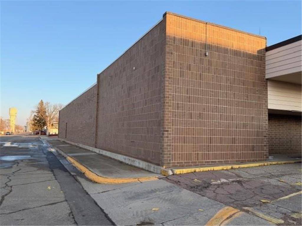 207 Main St E Pipestone MN 56164 7011278 image10