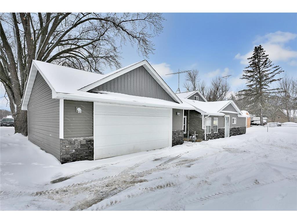 207 Maple Avenue W Mora MN 55051 6338010 image1