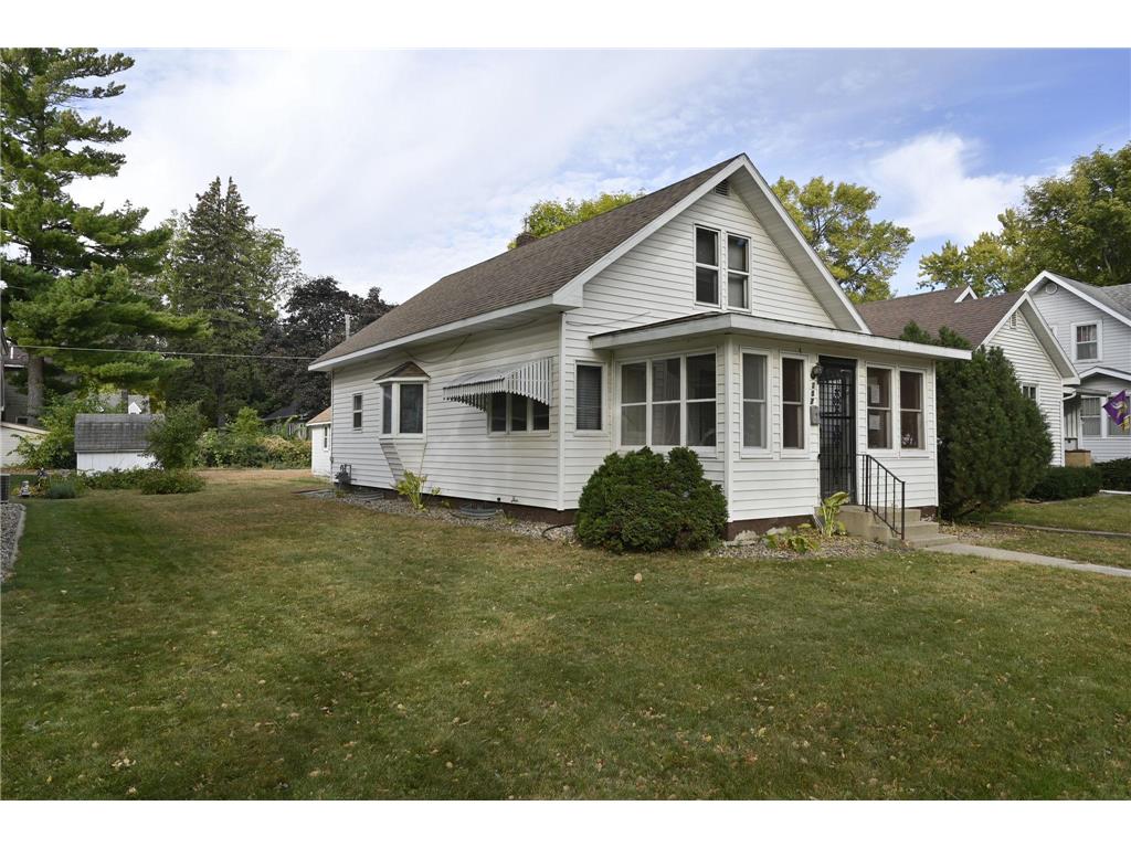 207 N 10th Street Montevideo MN 56265 6615615 image1