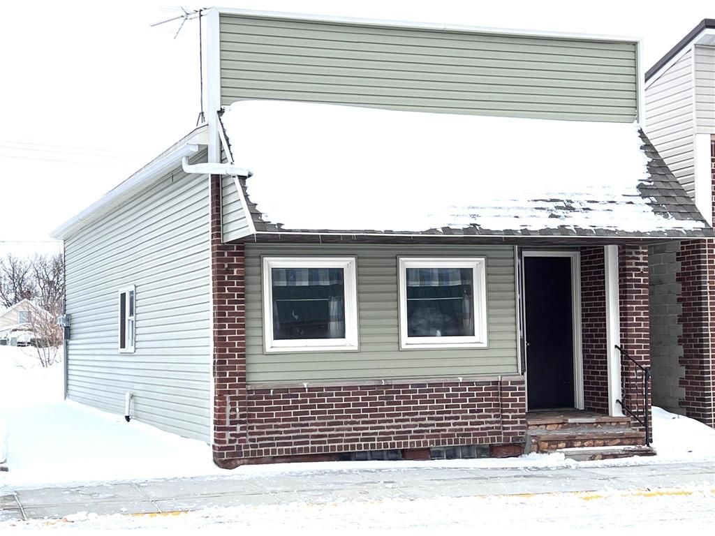 207 N Carver Street Winthrop MN 55396 6323393 image1