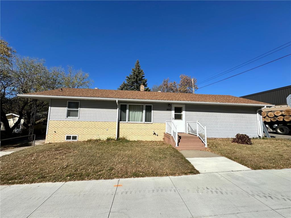 207 N Lake Street Frazee MN 56544 6614712 image1