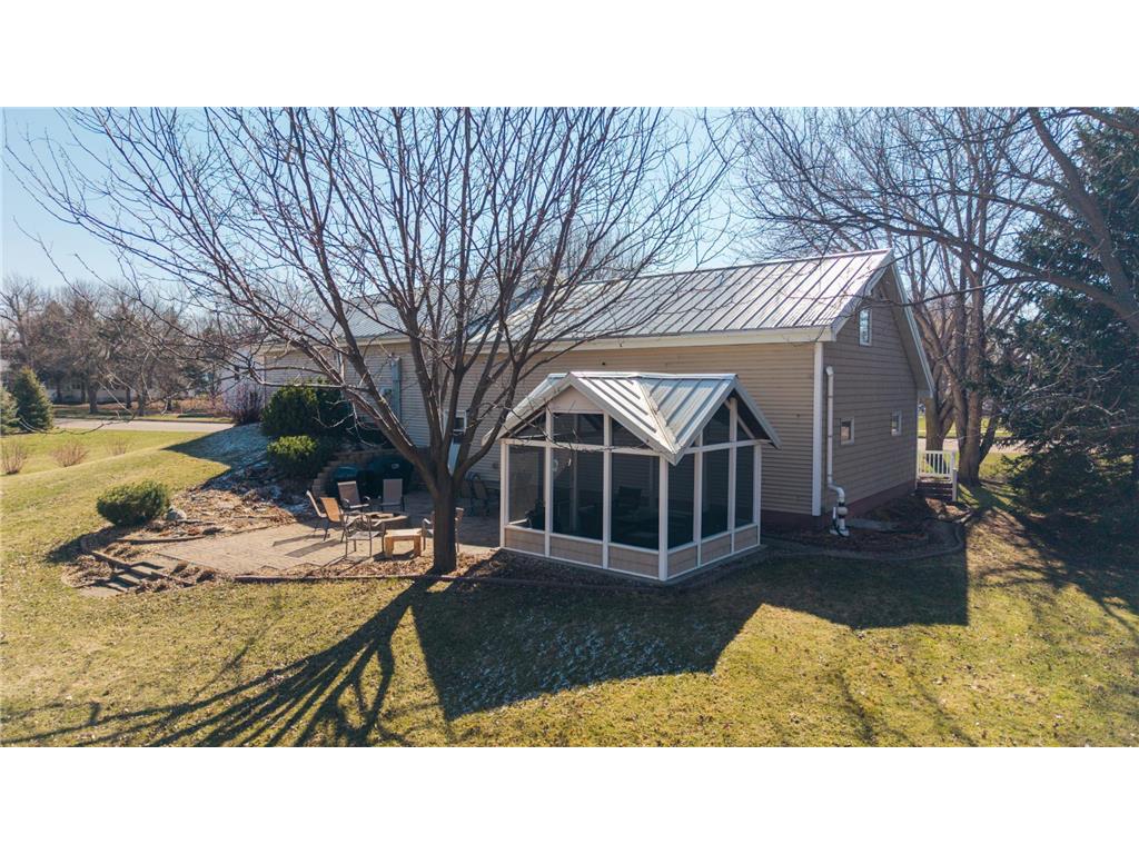 207 N Main Street Taunton MN 56291 7048396 image33
