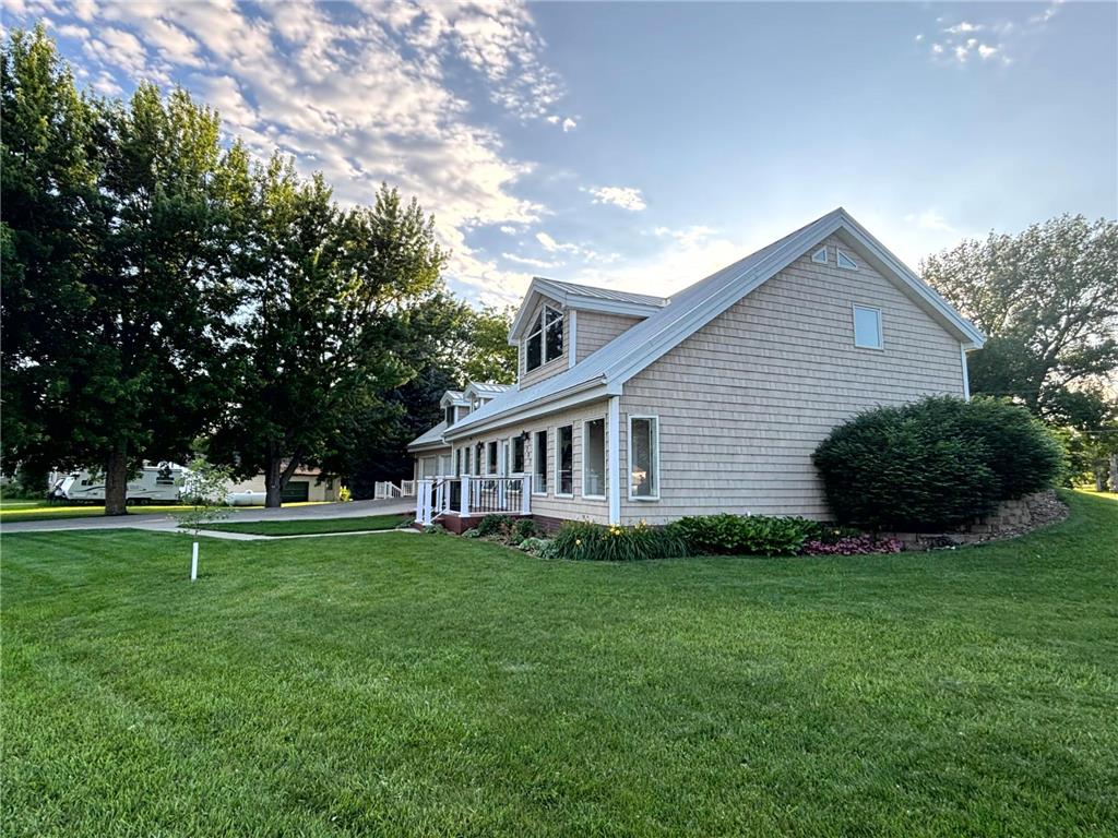 207 N Main Street Taunton MN 56291 7048396 image39