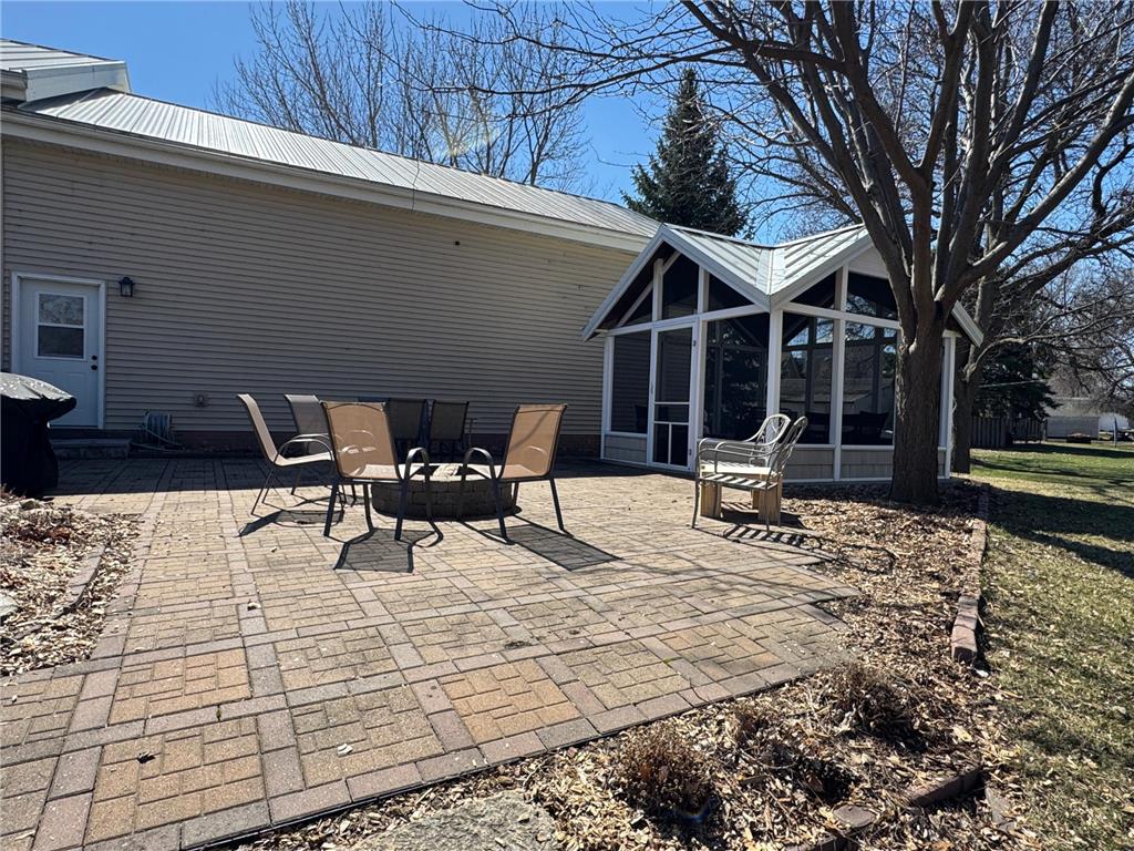 207 N Main Street Taunton MN 56291 7048396 image42