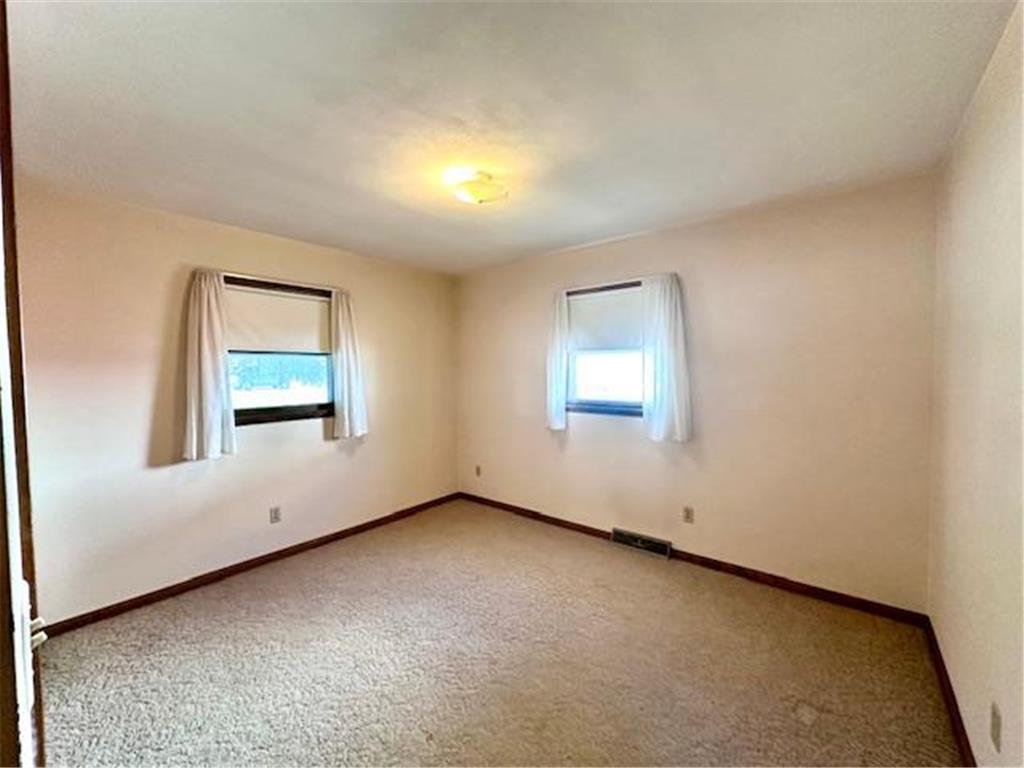 207 N Pine Street Caledonia MN 55921 7078608 image19