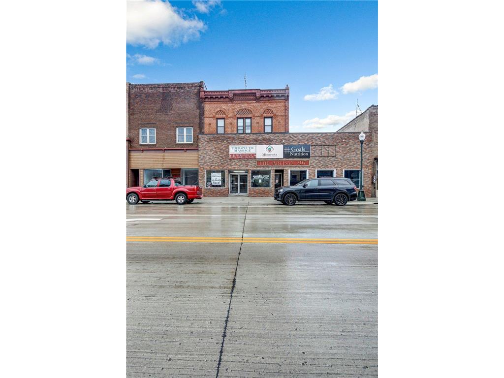 207 N Sibley Avenue, Litchfield, MN 55355 MLS 6382677 Edina Realty