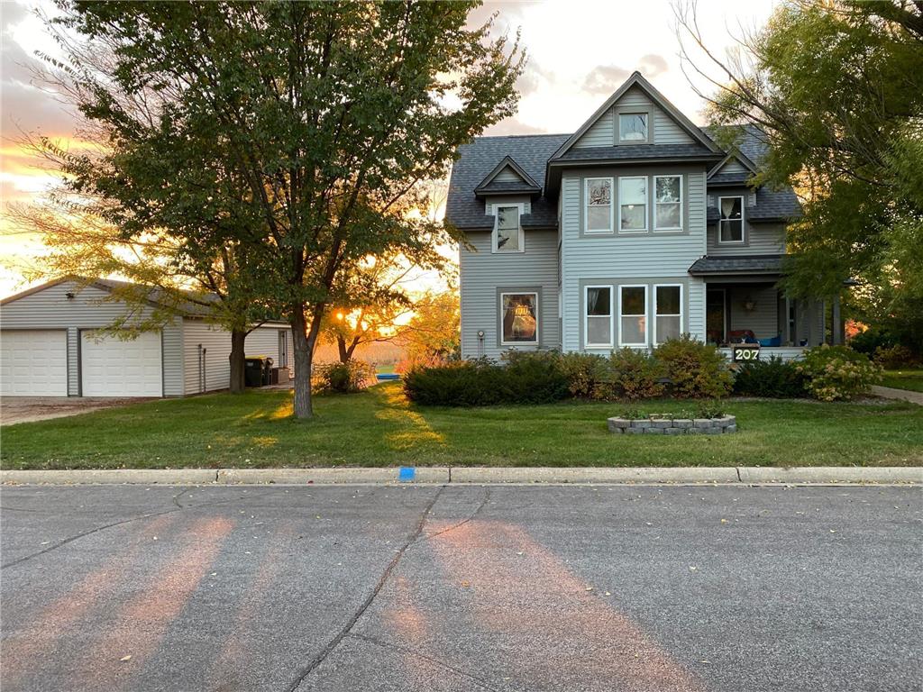 207 S Lake Street Belview MN 56214 6452169 image1