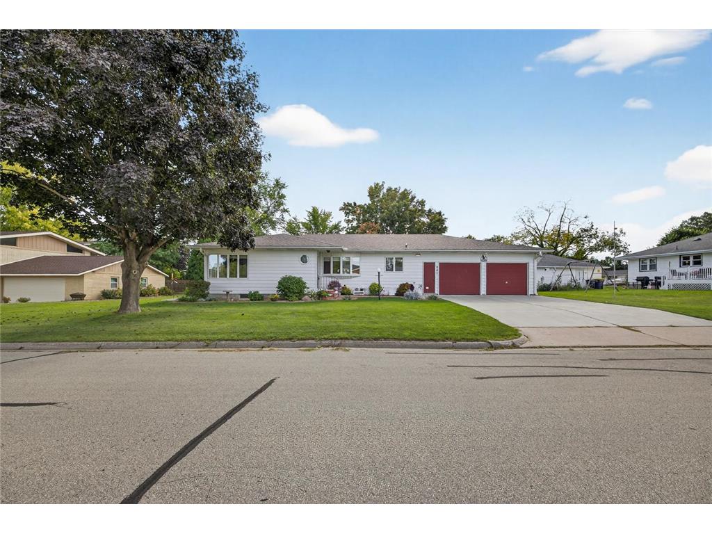 207 W Clay Street Lake City MN 55041 6799497 image1