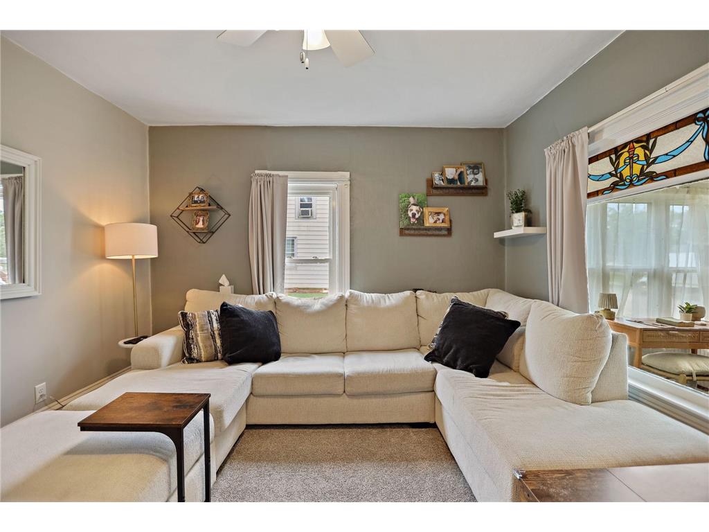 207 W Franklin Street Morristown MN 55052 7087875 image14