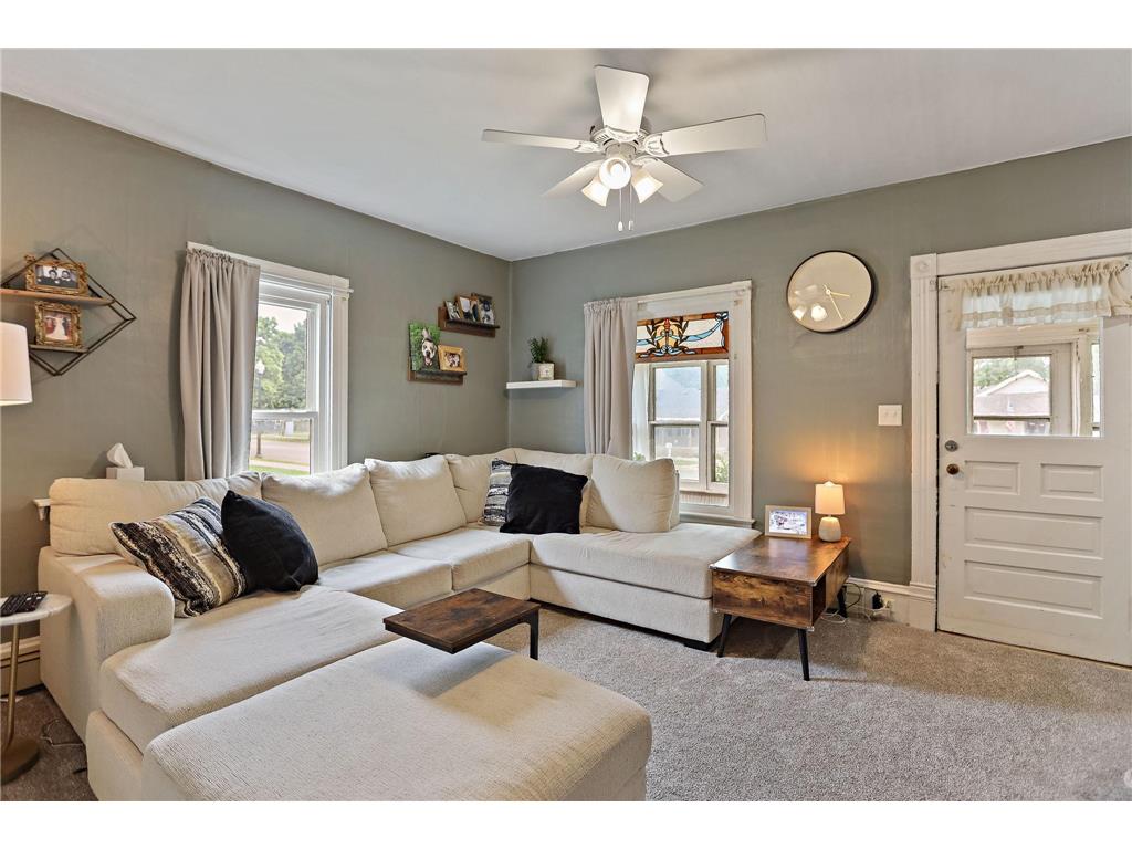 207 W Franklin Street Morristown MN 55052 7087875 image16