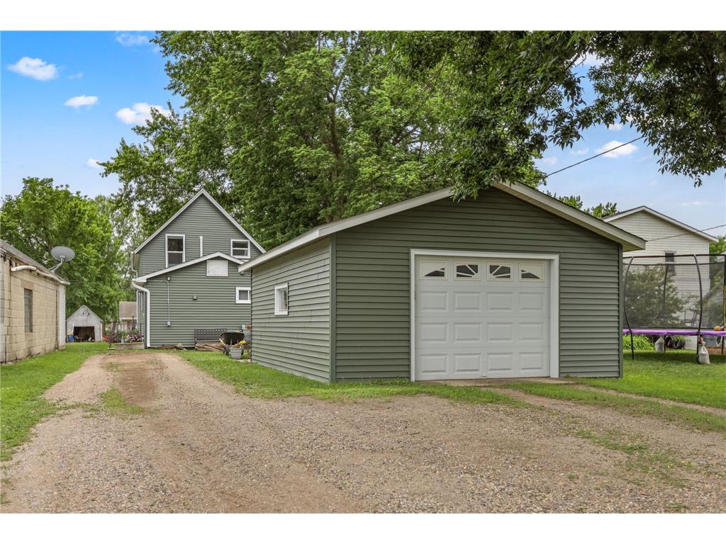 207 W Franklin Street Morristown MN 55052 7087875 image3