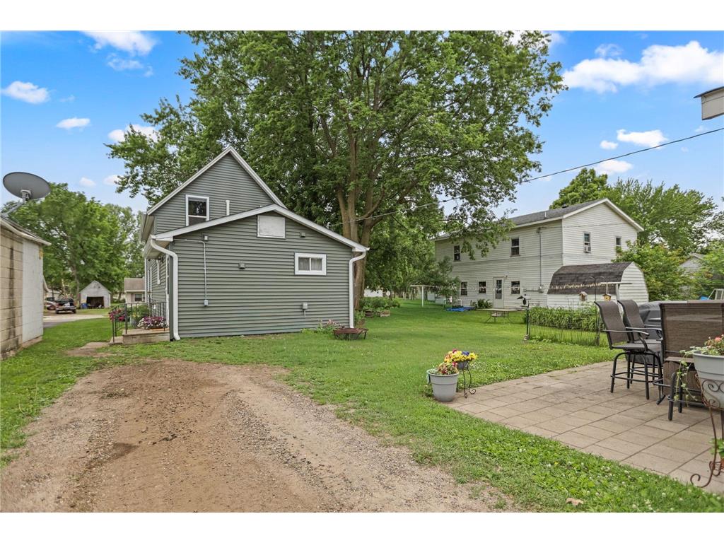 207 W Franklin Street Morristown MN 55052 7087875 image5