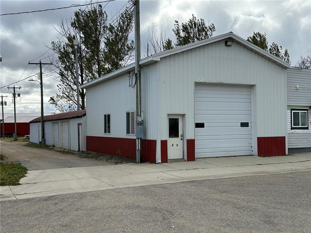 207 W Lincoln Street Hendricks MN 56136 6822049 image1