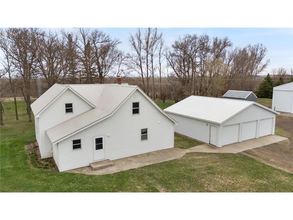 2070 40th Avenue NE Havelock Twp MN 56260 6692807 image2
