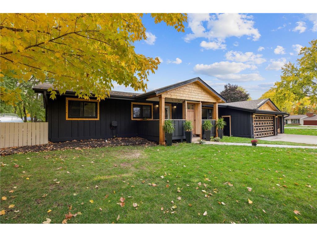 2070 Birch Street White Bear Lake MN 55110 6446683 image1