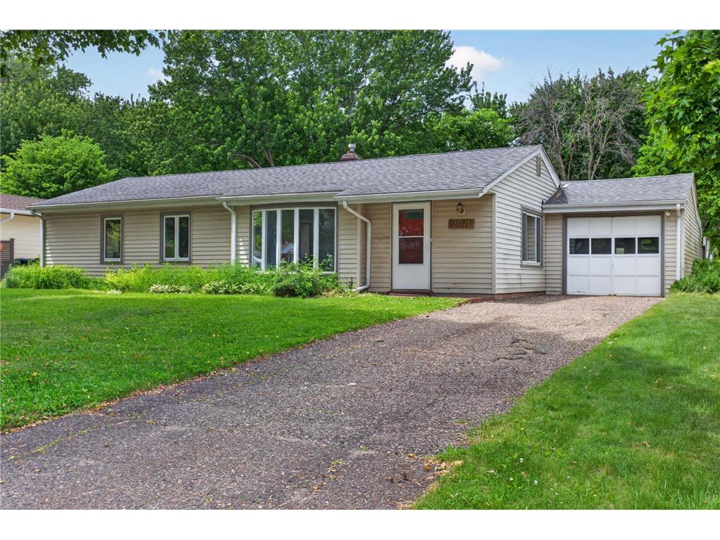 2071 Lindy Avenue Roseville MN 55113 7081729 image1