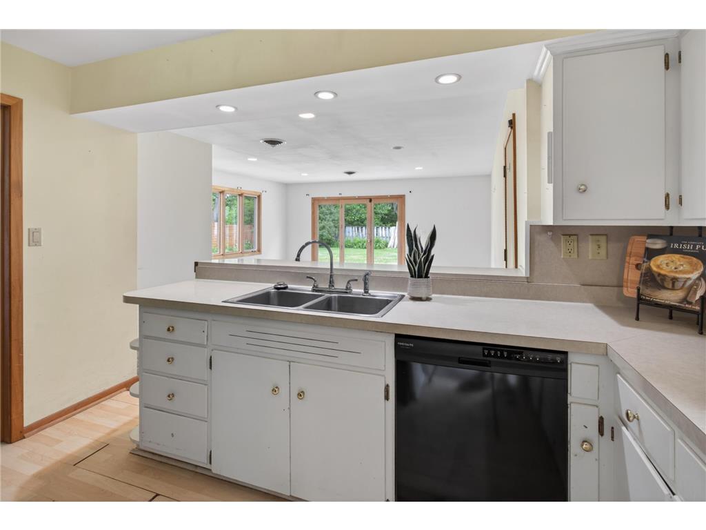 2071 Lindy Avenue Roseville MN 55113 7081729 image6