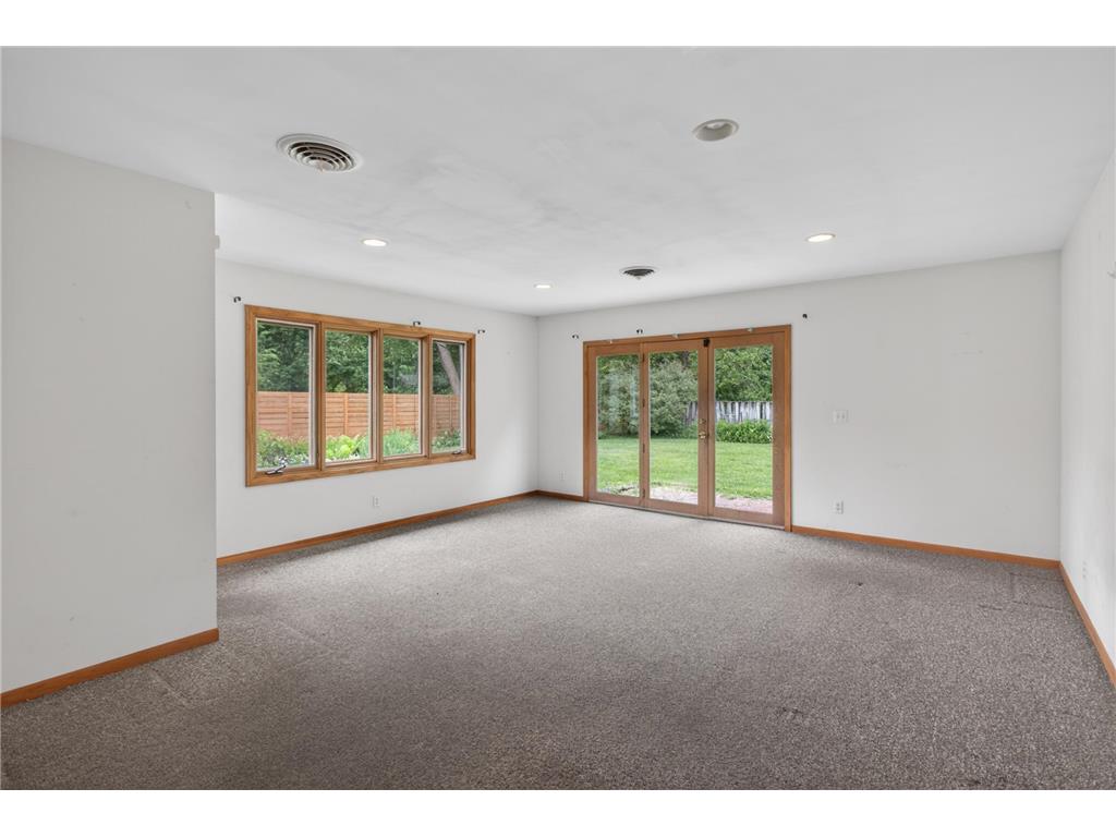 2071 Lindy Avenue Roseville MN 55113 7081729 image9