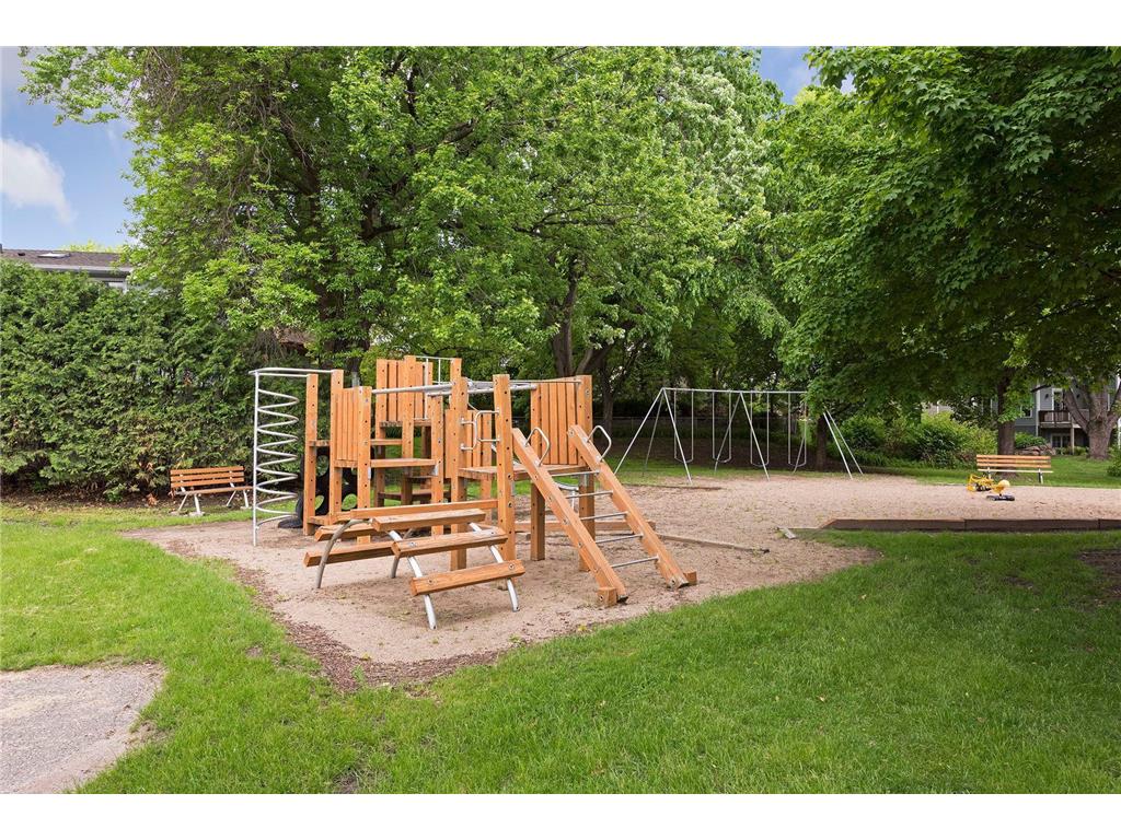 20715 Linwood Road Deephaven MN 55331 - Lake Minnetonka 7009000 image70