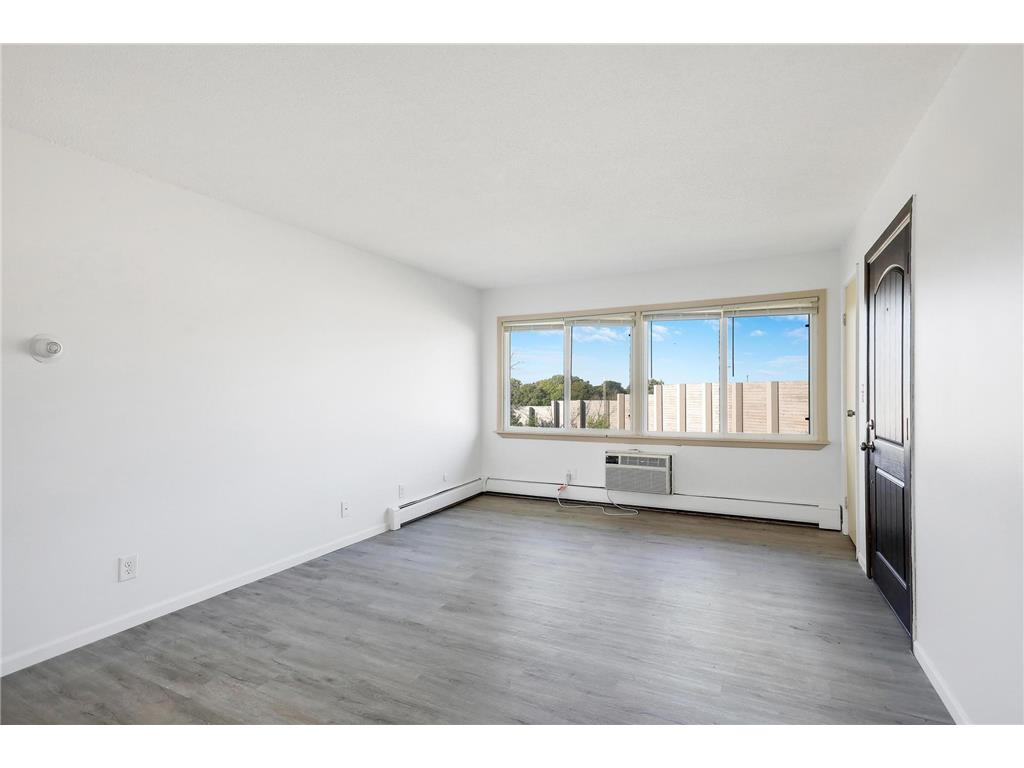 2072 Mississippi Street Maplewood MN 55117 6820285 image14