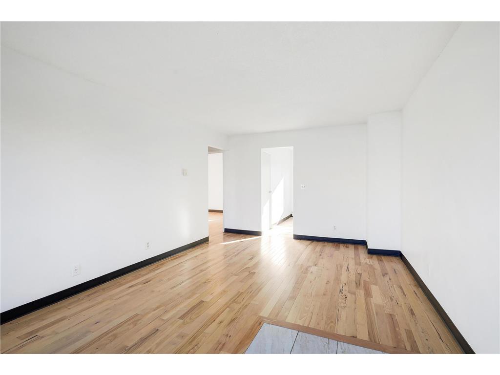 2072 Mississippi Street Maplewood MN 55117 6820285 image5