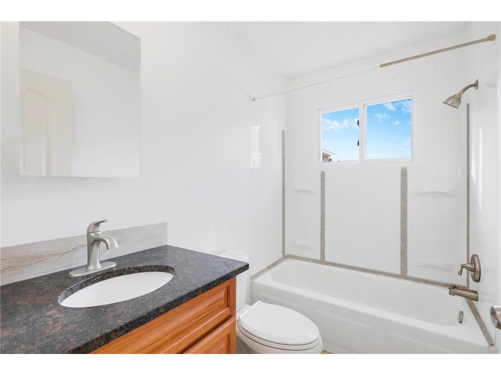 2072 Mississippi Street Maplewood MN 55117 6820285 image7