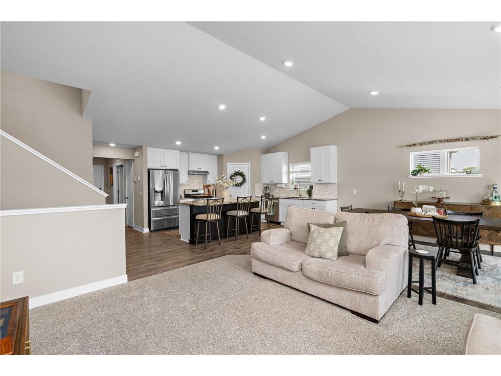 20722 Glade Avenue Lakeville MN 55044 6770491 image11