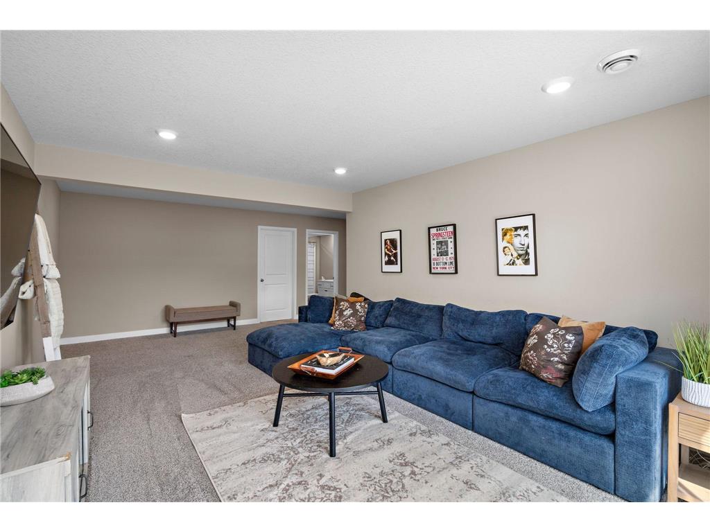 20722 Glade Avenue Lakeville MN 55044 6770491 image21