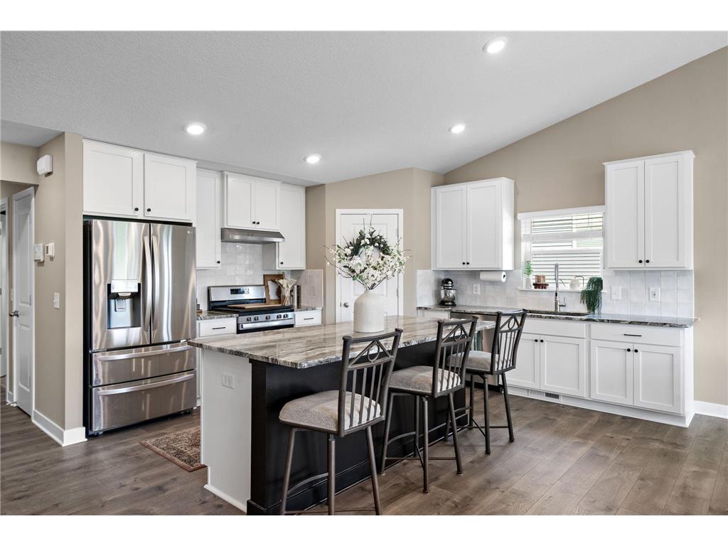 20722 Glade Avenue Lakeville MN 55044 6770491 image4