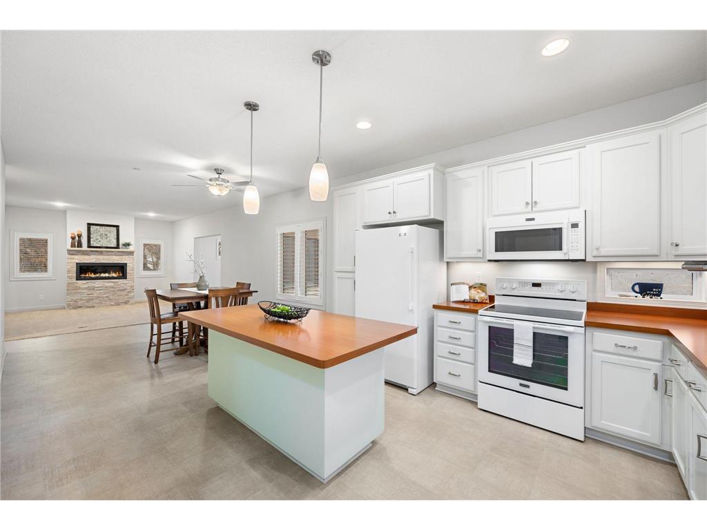 2075 Cardinal Glen North Saint Paul MN 55109 6820029 image2