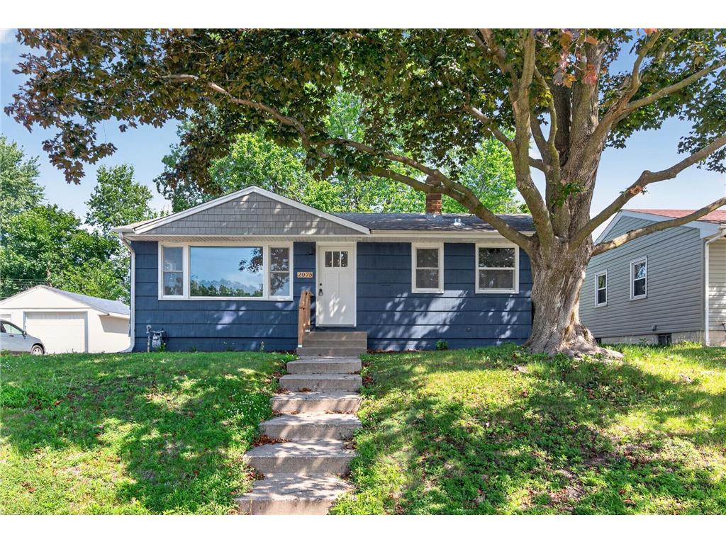 2075 Hawthorne Avenue E Saint Paul MN 55119 7104651 image1
