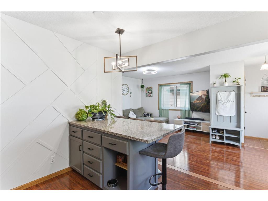 2075 N Ivy Street North Saint Paul MN 55109 7058758 image10