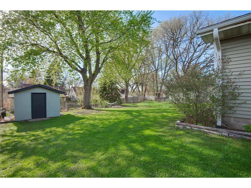 2075 N Ivy Street North Saint Paul MN 55109 7058758 image32
